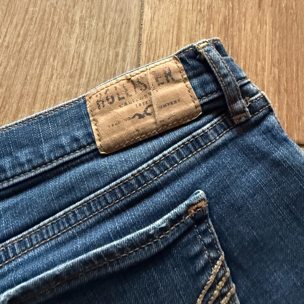 Hollister Dark Blue denim low rise Jean Shorts size 7 28 - Picture 7 of 7